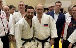 რობერტ მშვიდობაძემ პუტინთან ერთად ივარჯიშა