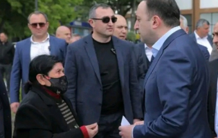 ვინ არის ქალი, რომელმაც ხაშურში პრემიერ-მინისტრს სახლის აშენებაში დახმარება სთხოვა