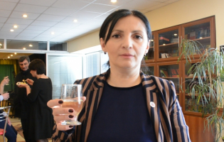 გორის მერიისა და საკრებულოს თანამშრომლებმა ჟურნალისტებს პროფესიული დღე მიულოცეს