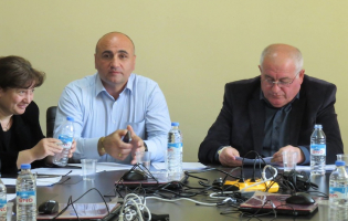 ქარელის გამგებელი: ,,რა ყველა გიჟი ატოციდანაა"