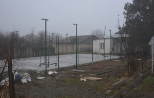 გორის სოფელ ქვახვრელში საჩოგბურთო მოედანი კეთდება