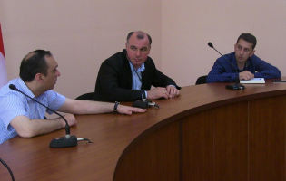 ზარალის შემსწავლელ კომისიასთან მოსახლეობას კონფლიქტი მოსდის