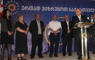 ,,კომუნიზმისკენ” ანუ გაზეთის რედაქტორის ქებათა-ქება გამგებლობის კანდიდატს (Video)