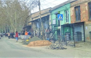გორში გურამიშვილის ქუჩის ტროტუარების რეაბილიტაცია ზაფხულამდე დასრულდება