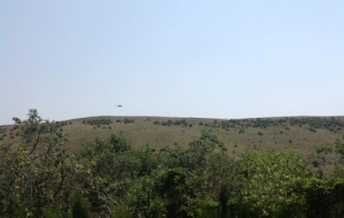 По словам местной жительницы, русский военный вертолет пролетел над Хурвалети