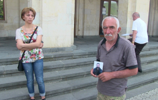 ნიქოზელები დაკარგულ ახლობელს ეძებენ