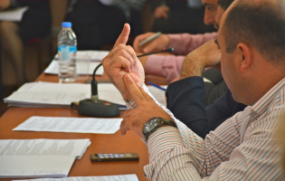 ,,გამოდით, თქვენი დედა..." პატრულმა საკრებულოს წევრი დააკავა