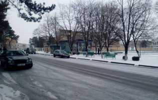 ხაშურის უმრავლეს ქუჩებზე  ტექნიკური მარილი არ ყრია