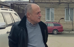 გორის მაჟორიტარმა დეპუტატმა წარჩინებული მოსწავლეები პარლამენტში წაიყვანა