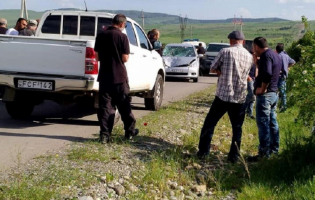 Начальник полиции Эредви сбил молодого человека, идущего в гости в Хурвалетское поселение 