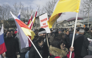 ცხინვალში ლეონიდ თიბილოვს  ალა ჯიოევა უჭერს მხარს