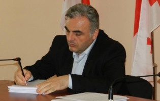გორის საკრებულოს თავმჯდომარემ ინფრასტრუქტურის კომისიის ექსპერტი გაათავისუფლა
