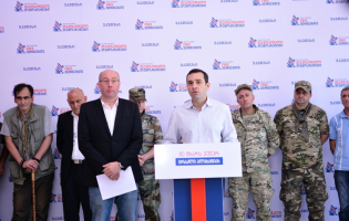 გორში გამართულ ბრიფინგზე ირაკლი ალასანიამ ვეტერანებისთვის გათვალისწინებულ ინიციატივებზე ისაუბრა