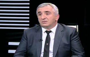 ვალერი გელაშვილმა ხაშურში 52 უბნიდან 13 უბანი მოიგო