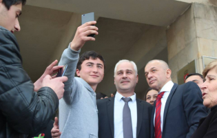 ,,ეტალონი" რეგიონებში ნიჭიერ მოსწავლეებს ხვდება