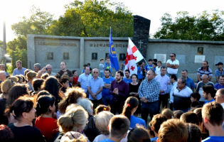 ირაკლი მეზურნიშვილი და გიორგი თოთლაძე მოსახლეობას შეხვდნენ (R)