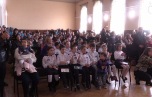 გორის სკოლა ,,ეისი" 3 წლისაა