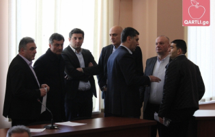 ქალაქის საკრებულოში იმპიჩმენტი და საკადრო ცვლილებები აღარ განხორციელდა