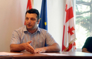,,თავისუფალი დემოკრატების“ წევრმა ხაშურის საკრებულო დატოვა