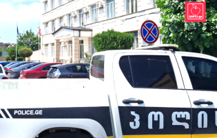 რეხაში ნასვამი მძღოლი მანქანას მართვის მოწმობის გარეშე მართავდა