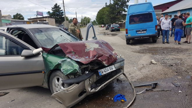 ავარია შინდისის გზატკეცილზე - დაშავდა ორი ადამიანი (VIDEO)