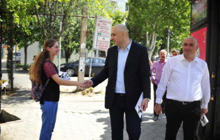 გორის მერის კანდიდატად ნიკა მელიამ რევაზ კახნიაშვილი წარადგინა