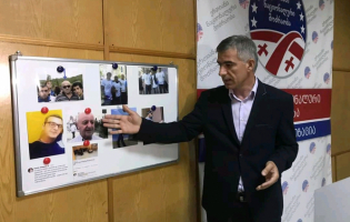 ბადრი ბასიშვილი: ,,აქტიურად დავიწყეთ წინასაარჩევნო კამპანია და ქვები დაგვიშინეს"