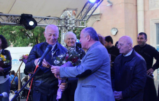 საპატიო გორელის წოდება წელს 7 მოქალაქეს მიანიჭეს