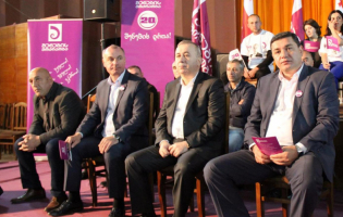 საკრებულოში ,,შენების მოძრაობა" ბადრი ნანეტაშვილის ნაცვლად პაპუნა კობერიძის შეყვანას განიხილავს