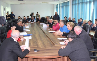 ქალაქისა და თემის გაერთიანების შემდეგ რაიონის მუნიციპალიტეტში 400-მდე მოხელე გათავისუფლდება
