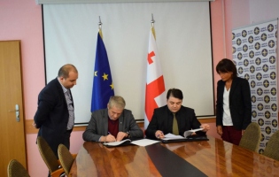 გორის ჰოსპიტალის დირექტორმა ვეტერანებთან მემორანდუმი გააფორმა