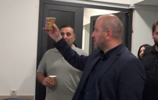 კონსტანტინე ბუზალაძეს გორში მხარი დაუჭირა რეგისტრირებულ ამომრჩეველთა 23.6%-მა