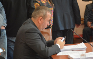 გორის საკრებულოს დეპუტატები ყოველთვიურად 400 ლარს ხარჯებისთვის მიიღებენ