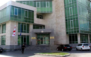 გოგებაშვილის ქუჩაზე მდებარე ავტოსამრეცხაოების მეპატრონეებს გორის მერია ალტერნატიულ ფართს კომბინატში სთავაზობს