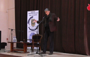 მურმან ჯინორია და ლაშა ღლონტი გორის უნივერსიტეტს ესტუმრნენ