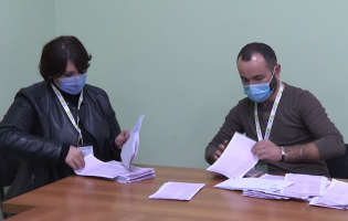 გორის საოლქო სარჩევნო კომისიაში 2 უბნის შედეგები ხელახლა გადათვალეს