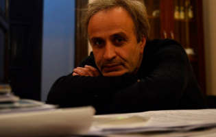 გორის თეატრის სცენაზე დადგმული სპექტაკლებისთვის სოსო ნემსაძე ახმეტელის პრემიით დააჯილდოვეს