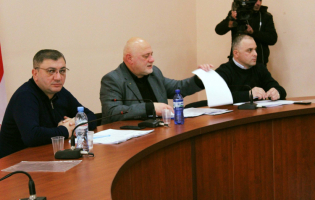 შრომის ანაზღაურების საკოეფიციენტო სისტემამ გორის მერიასა და საკრებულოში ხელფასების ზრდა გამოიწვია