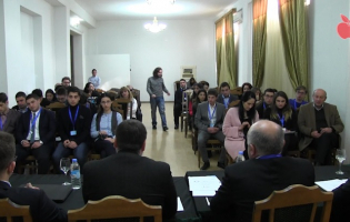 ახალგაზრდების მონაწილეობით გორში კონფერენცია თემაზე ,,კარგი მმართველობა" გაიმართა