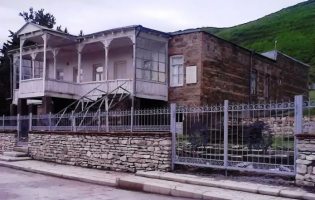 ივ. ჯავახიშვილის მუზეუმს ახალი ღობე გაუკეთეს