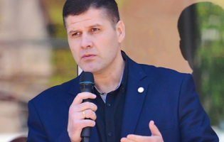შიდა ქართლის ,,თავისუფალი დემოკრატების" ყოფილი ლიდერი სამუშაოდ დედაქალაქში გადავიდა