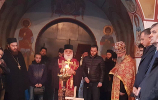 გორში ბექა შატაკიშვილის სულის მოსახსენიებლად პანაშვიდი ბათუმისა და ლაზეთის მიტროპოლიტმა გადაიხადა