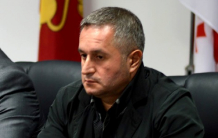კასპის ქვემო ჭალაში შარშან გაკეთებული და წელს დაზიანებული წყლის სისტემა გაარემონტეს