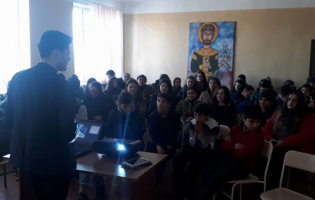 სკოლებში რესურსცენტრების ხელმძღვანელები ბულინგის თემაზე სემინარებს ატარებენ