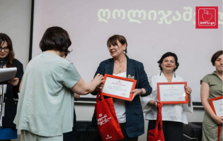 მიმოზა ღოლიჯაშვილი წლის საუკეთესო მასწავლებლების ათეულში