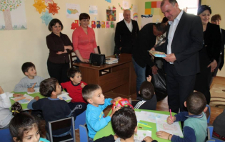 გორის მუნიციპალიტეტის გამგებელმა პატარებს ბავშვთა დაცვის საერთაშორისო დღე მიულოცა