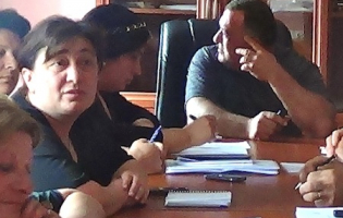რუისელებმა ურბნისელებს ,,უხიტრეს” – კამათი ორ სოფლის გამგებლებს შორის (VIDEO)