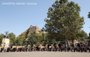 ემიგრაციიდან დაბრუნებულ 18 მოქალაქეს შიდა ქართლში ხელის ტრაქტორი გადასცეს