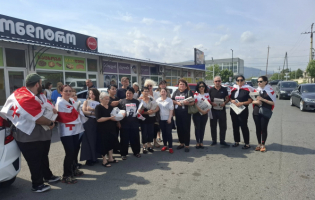 სინდისის პატიმრების მშობლები გორში ჩამოვიდნენ