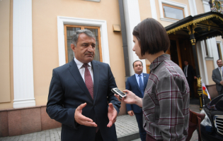 ანატოლი ბიბილოვი რუსეთის პატრიარქს შეხვდა